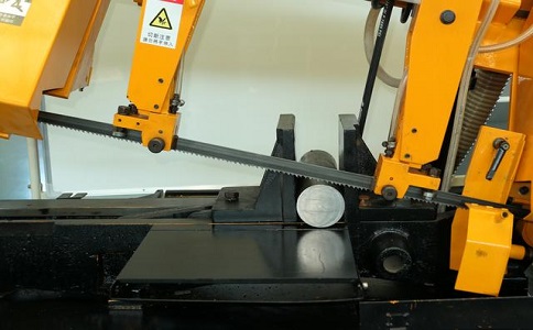 黎川数控带锯床自动送料精度会出现偏差吗？